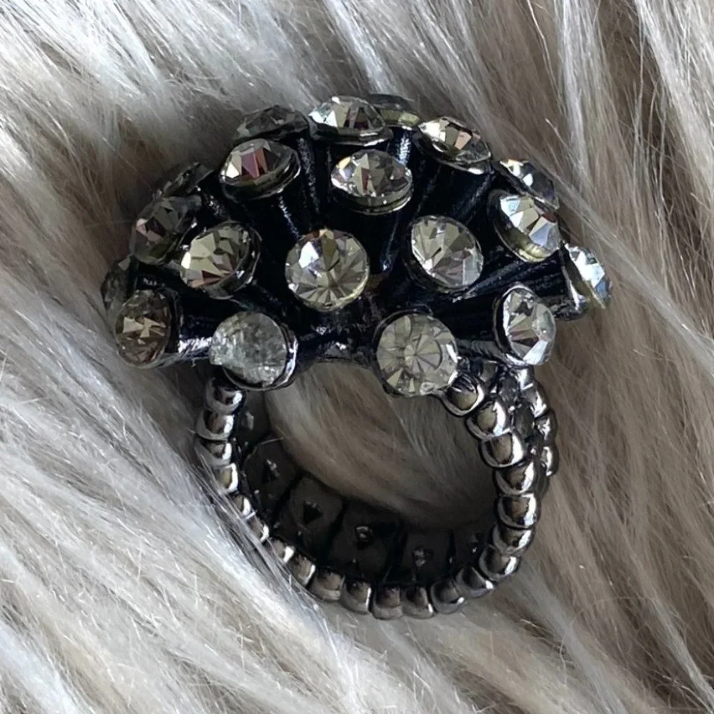 🟣 (2/$20) - Gorgeous Black tone with gems Statement Stretch Ring - One Size